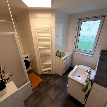 Апартаменты Radfreundliches Wohlfuehl-apartment Mit Terrasse Und Parkplatz - Woody *